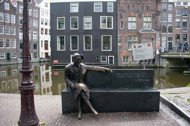 Wandelen In De Voetsporen Van Sterke Vrouwen; Monument Bosshardt