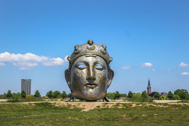 Beeld van een Romeins masker bij Nijmegen