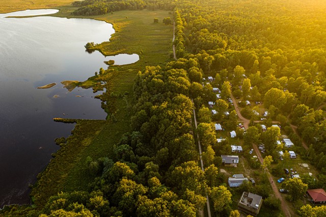 afbeelding van RCN De Noordster in Dwingeloo, vanuit de lucht.