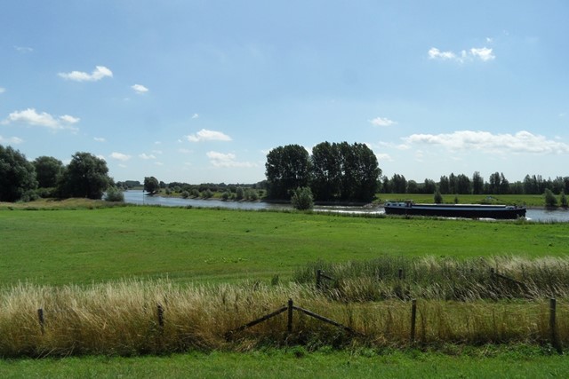 Afbeelding 1 |  NS-wandeling over het Graafschapspad: langs groene oevers