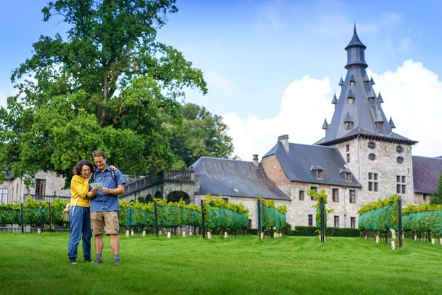 Kasteel Van Bioul (C)WBT Explore Meuse D Closon