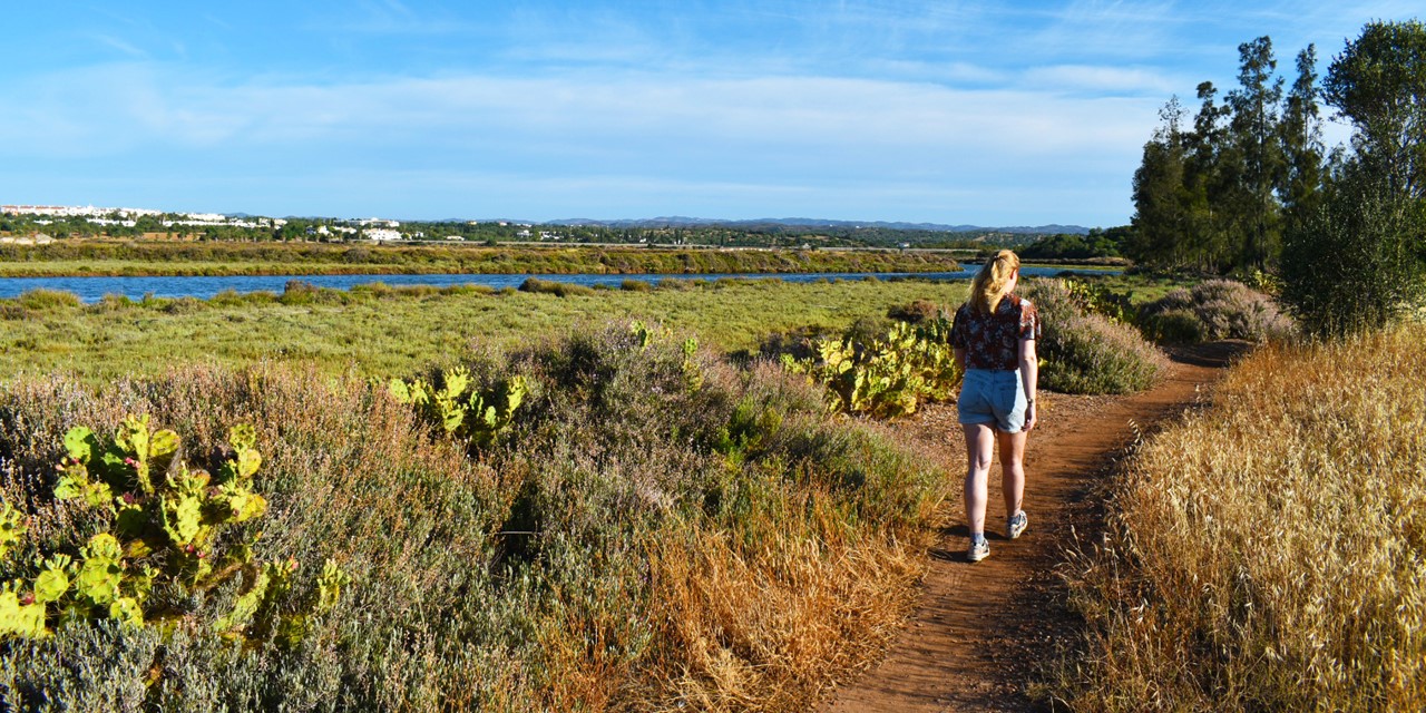 Wandeling langs de zoutvlaktes van Cabanas
