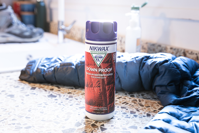 Maak Jouw Donzen Winterjas Weer Waterdicht Nikwax (3)