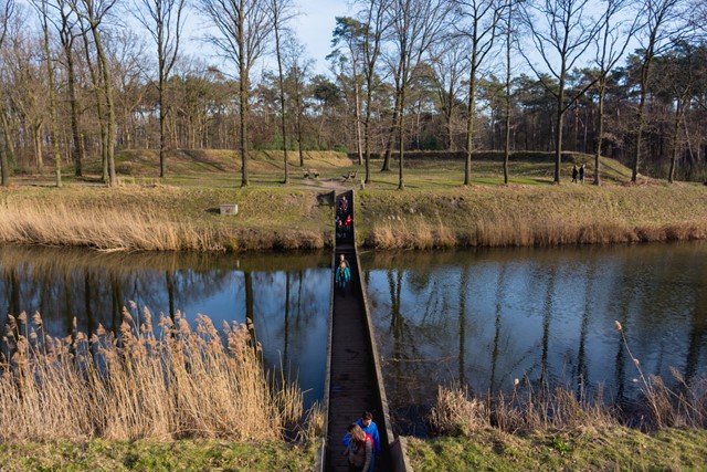 afbeelding van de Mozesbrug bij Fort De Roovere.