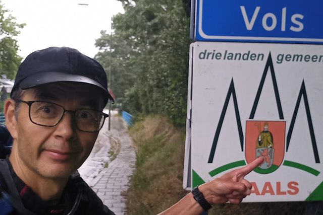 Sanne Wandelt Lang(E Afstanden) Met… David Gerrits