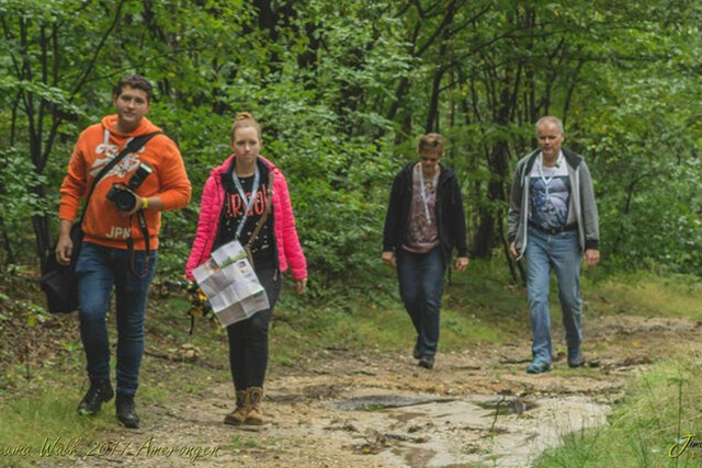 wandelaars tijdens de Reuma Walk.