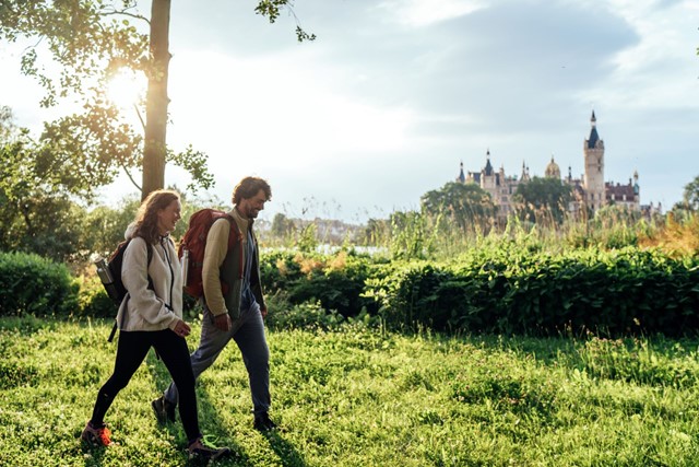 Naturparkweg langs de stad Schwerin