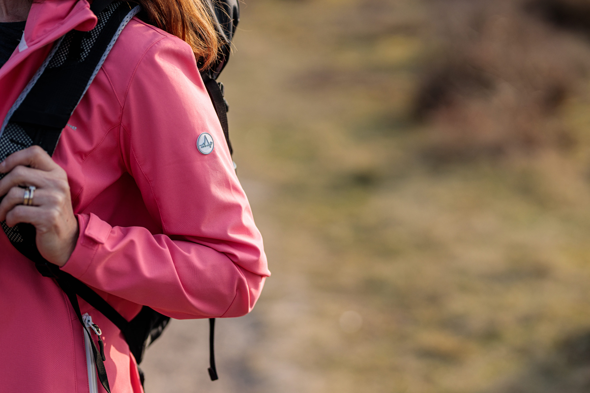 afbeelding van een softshell jas van Life-Line.
