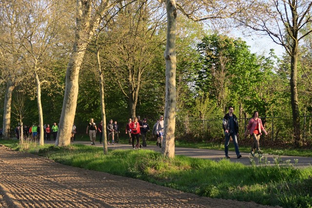 Hanny Klumpkens (74) is een van de wandelkampioenen van Nederland