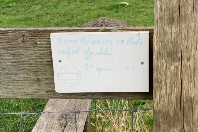 Wandelwoorden Deel 5 Onomkeerbaarheid: Trekvogelpad bordje