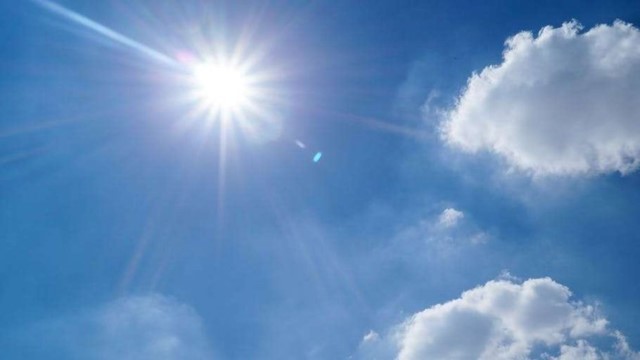 Wolken met een zonnetje