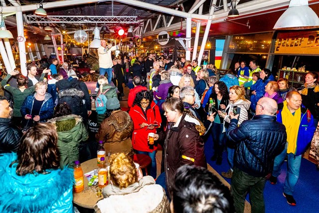 afbeelding van entertainment tijdens de City Pier Night Walk