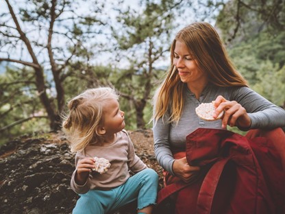 5 Glutenvrije Snacks Om Mee Te Nemen Tijdens Een Wandeling: Rijstwafel eten