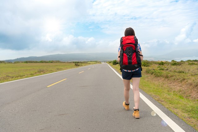 Links of rechts: aan welke kant van de weg kun je het beste lopen?