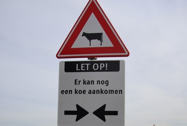 Bordjes En Markeringen Tijdens Het Wandelen Inzending 3