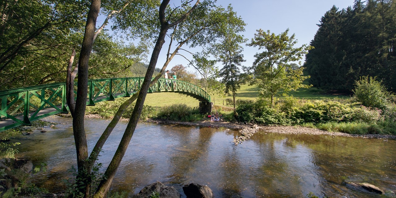 CR | Header | Spa en omgeving: water, wildernis en wellness