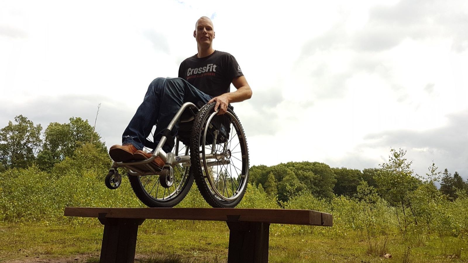 Sanne wandelt lang(e afstanden) met… Sebastiaan van Nieuwenhuizen