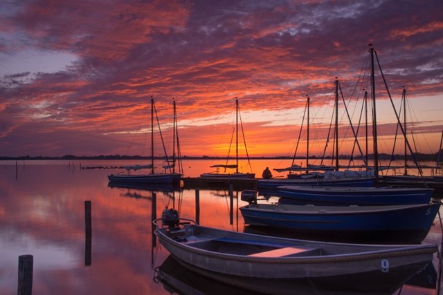 Zonsopgang op het Leekstermeer, foto: Cobie Meinema