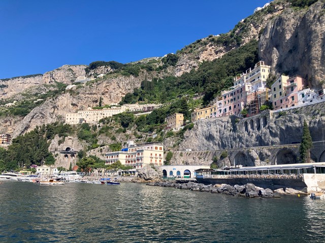 afbeelding van Amalfi, een dorp aan het water