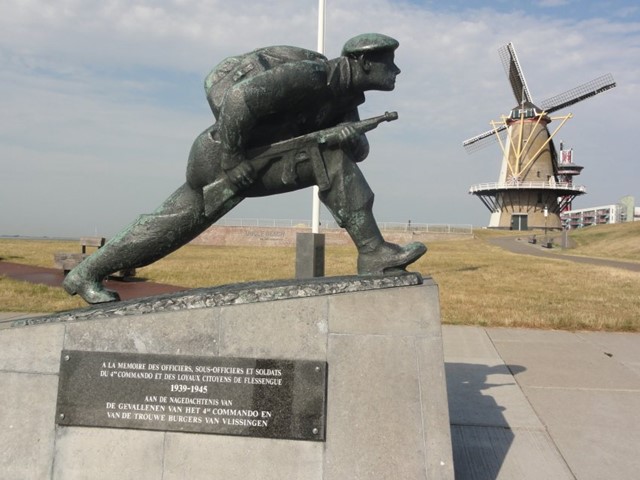 Bevrijdingspad Oorlogsmonument in Vlissingen, foto: Theo Klanke