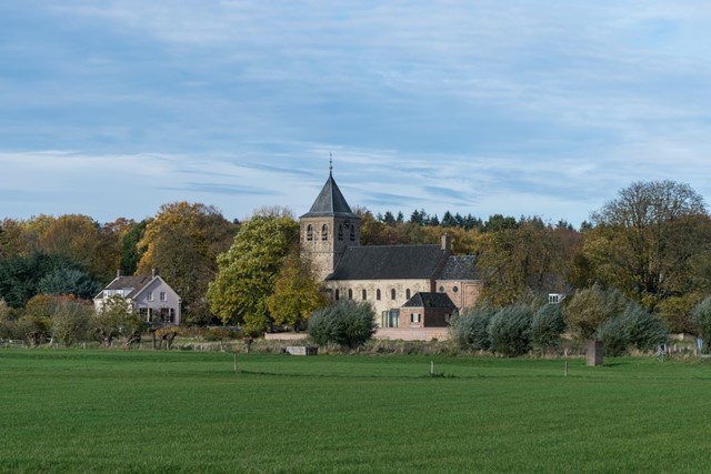 Wandelen In De Voetsporen Van Sterke Vrouwen: Kerk Oosterbeek