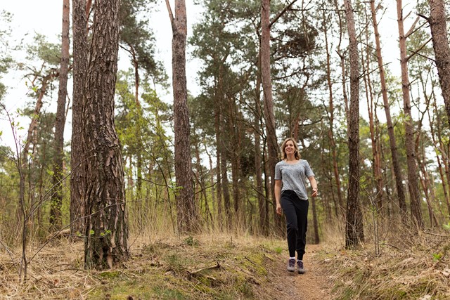 Afbeelding Saskia van den Brand in de Rucphen bossen