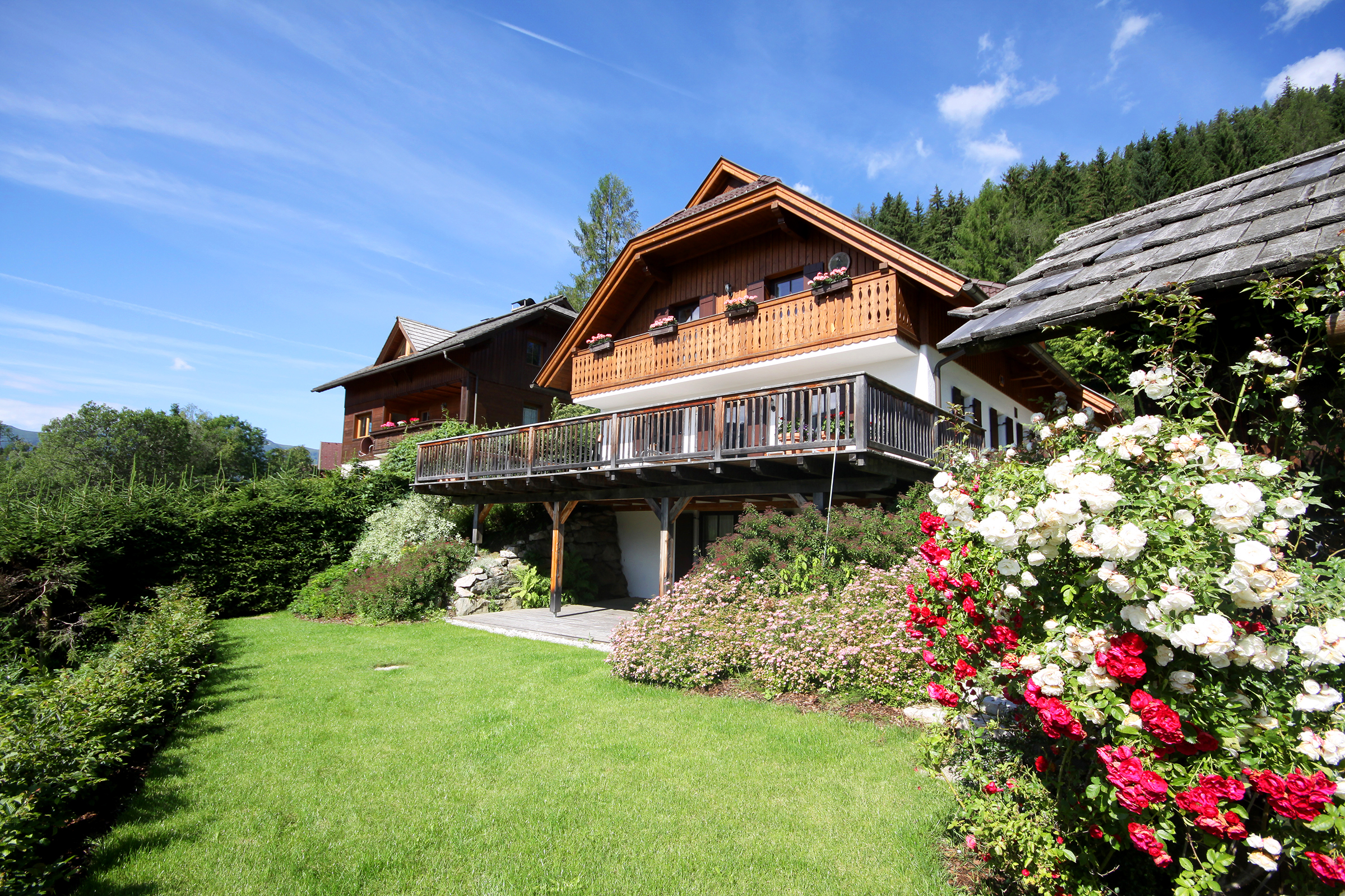 CR Header | /interhome