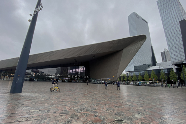 Tussen Stad En Groen Wandelen In Rotterdam: Rotterdam Station