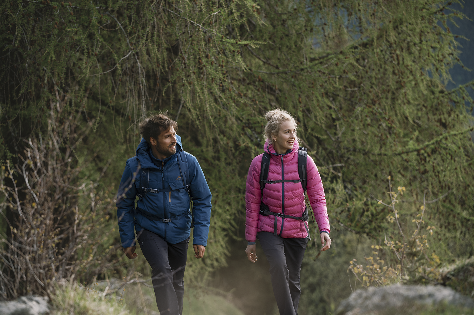 Header | Sale: drie wandeljassen om fris het nieuwe jaar in te lopen | INTERSPORT