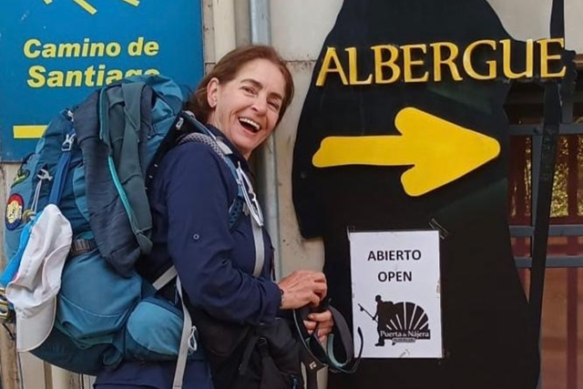 Sanne Wandelt Lang(E Afstanden) Met… Anja Vonk Herberg Santiago De Compostella