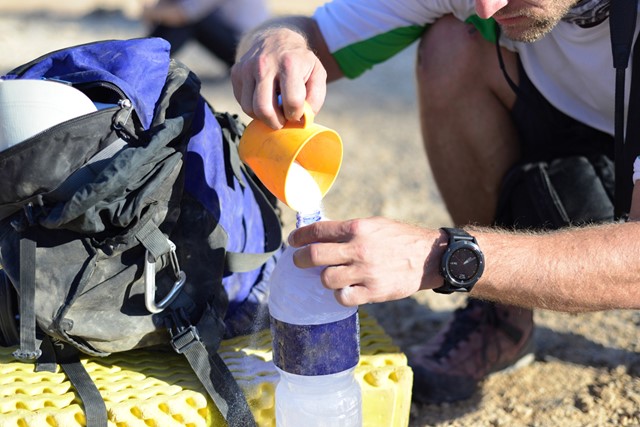 een isotone sportdrank maken.