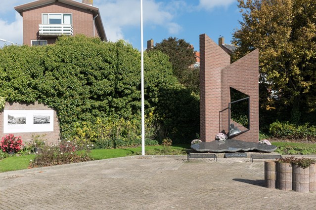 afbeelding van een stenen monument.