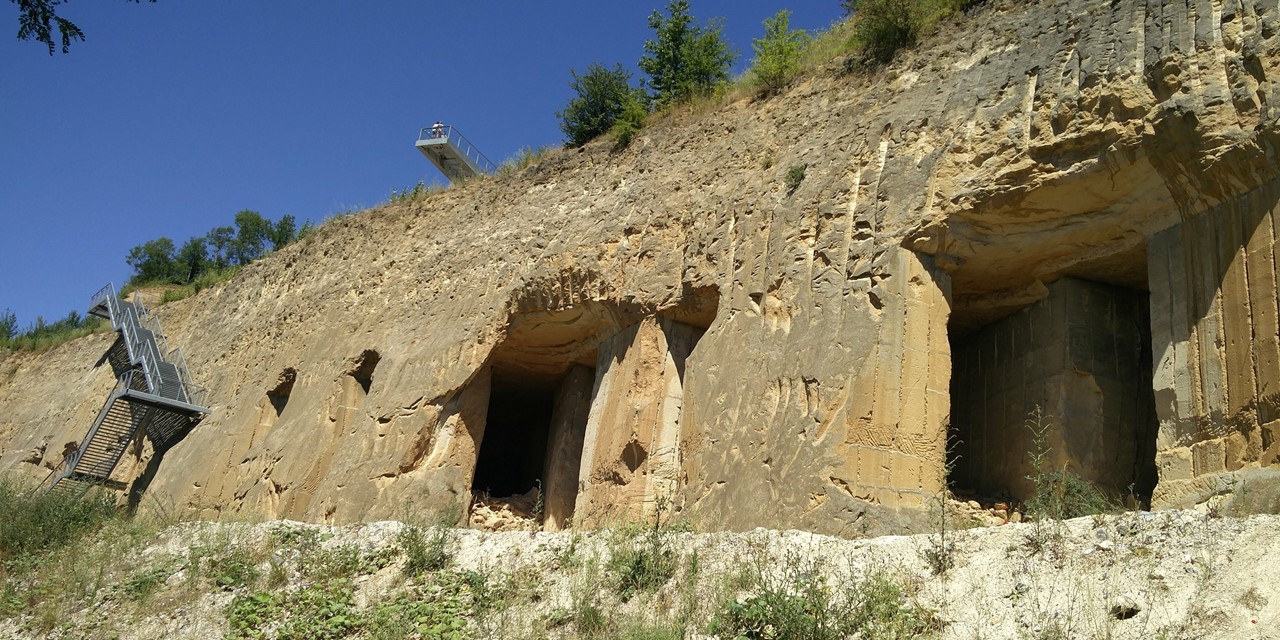 Header | Wandelen nabij archeologische vondsten in nederland