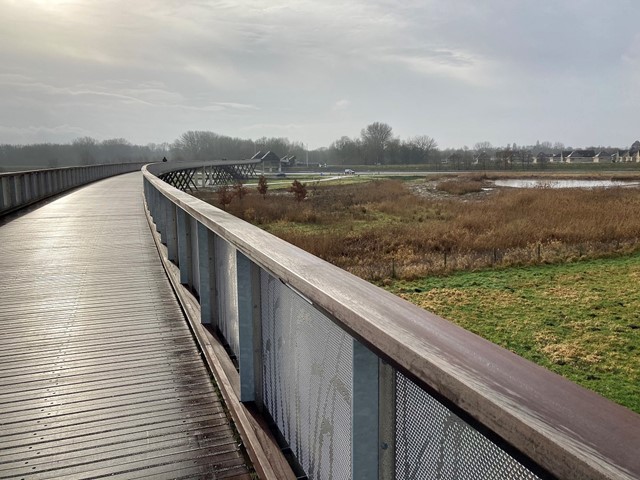 De langste wandel- en fietsbrug van Europa bij Scheemda
