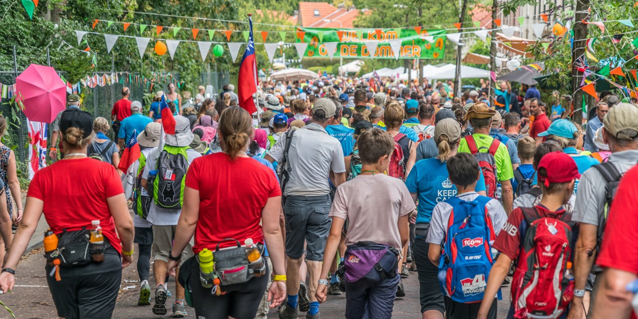 wandelaars op de 4Daagse Nijmegen