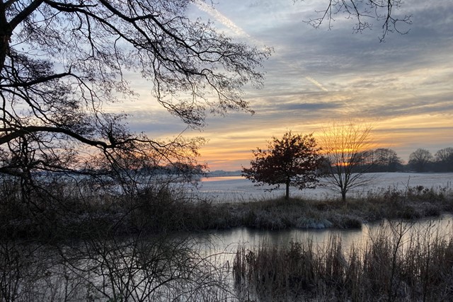Een winteravond in Rheezermaten.