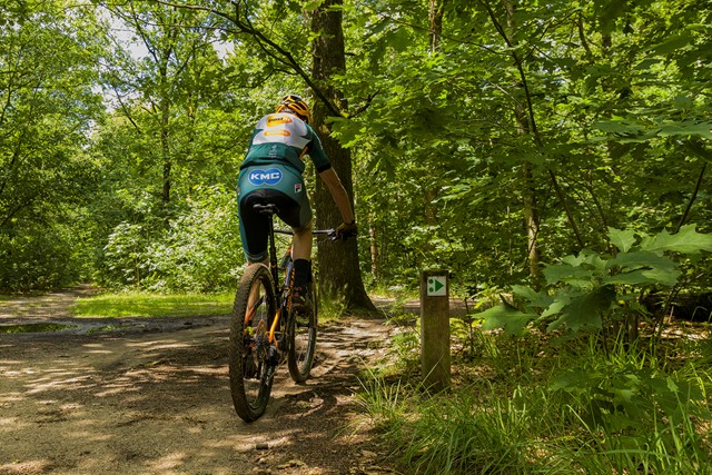 afbeelding van mountainbiker Bart Brentjens.