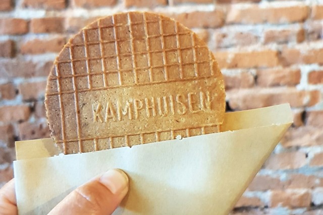 Afbeelding stroopwafel van bakker Kamphuisen.