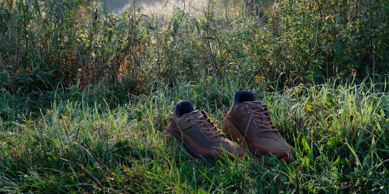 afbeelding Duca-wandelschoenen in het gras.