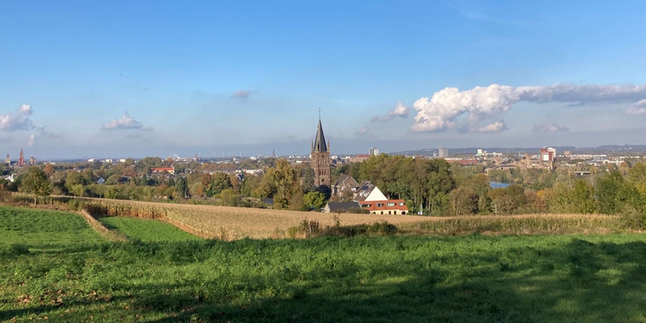 afbeelding van het uitzicht over Maastricht.