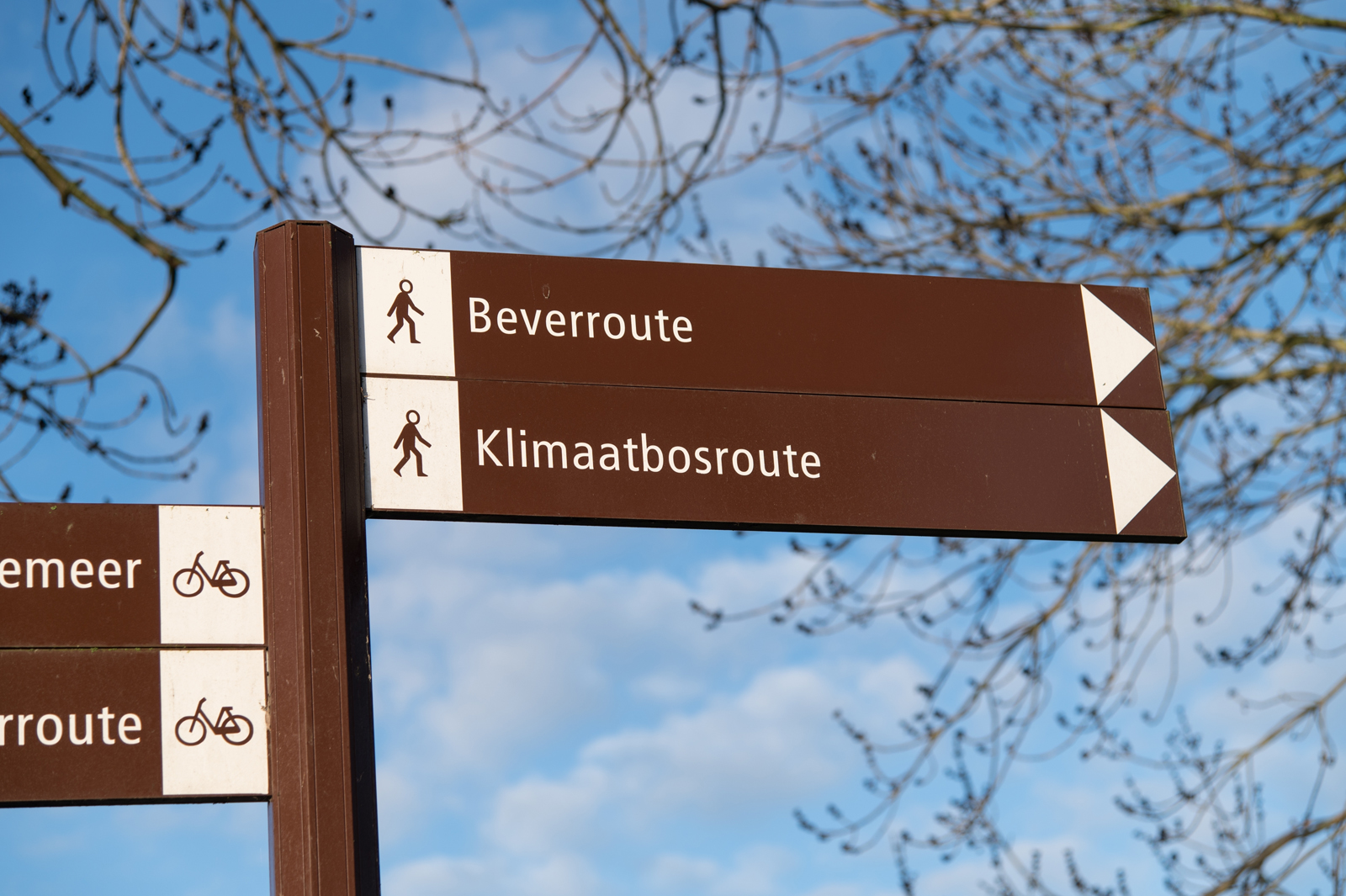 markering van paden voor wandelaars.