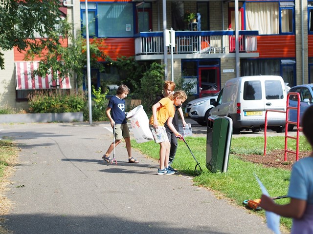 Enthousiaste plandelaars ruimen hun wijk op, foto: Andrey Dyachenko