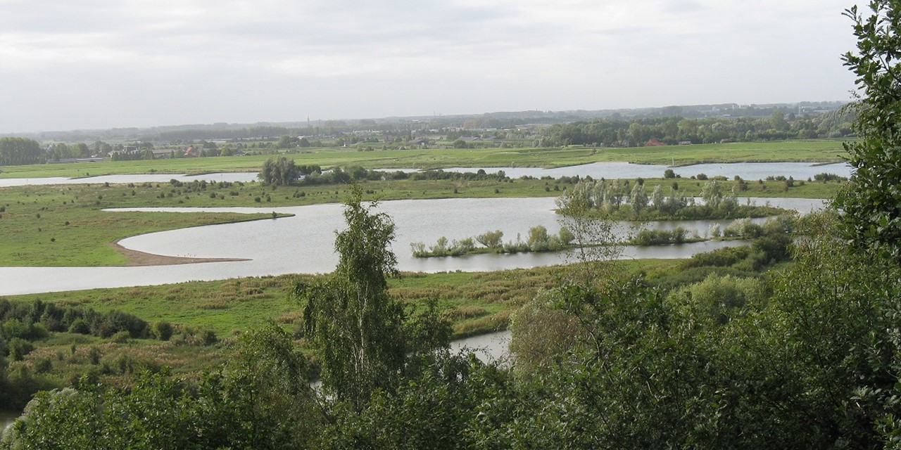 Uitzicht vanaf de Grebbeberg op natuurgebied de Blauwe Kamer