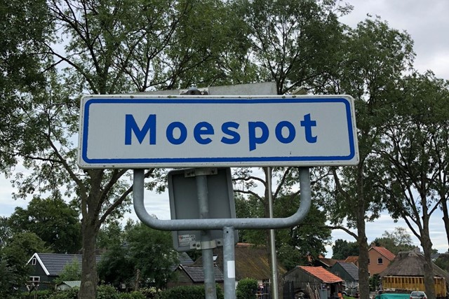 grappige plaatsnamen; Moespot