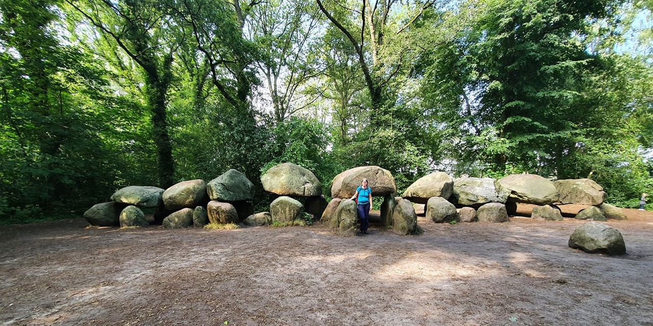 Wandelen In De Ijstijd De Hunebedden Van Borger; Hunebedden Borger