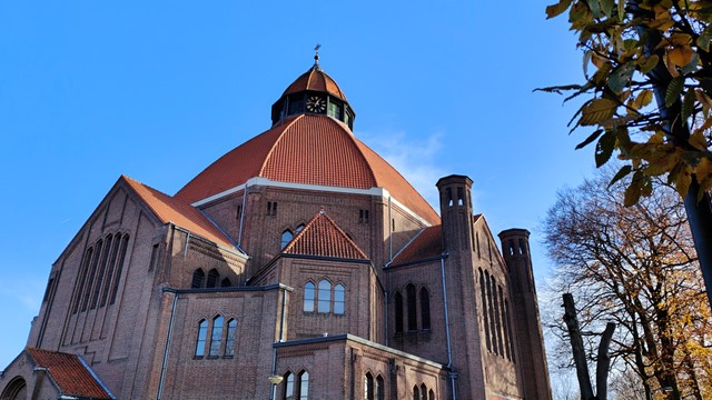 Wandelroute Broederpad Dongen: in het spoor van de broeders; Sint Laurentiuskerk Dongen