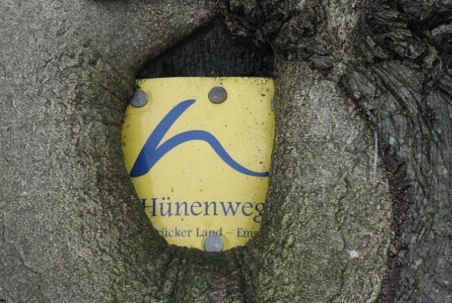 Bordjes En Markeringen Tijdens Het Wandelen Inzending 2