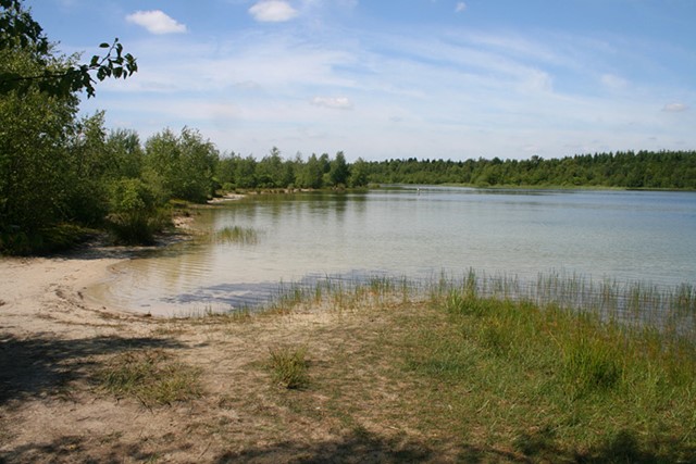 afbeelding van een meer.