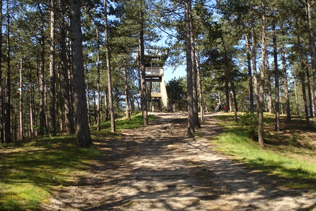 Uitkijktoren Fonteinsnol op Texel. 
