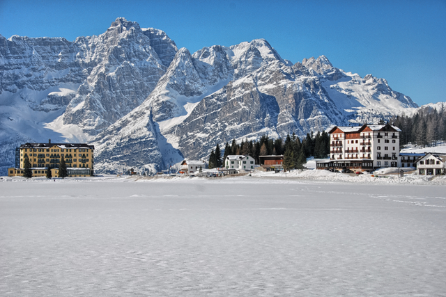 Sneeuwschoenwandelingen In De Alpen Italië Dolomieten En Gran Paradiso